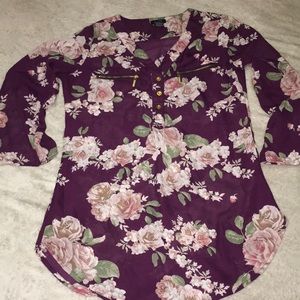 Floral blouse 🌸🌺